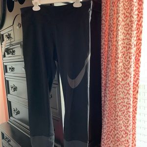 Nike Cropped Leggings